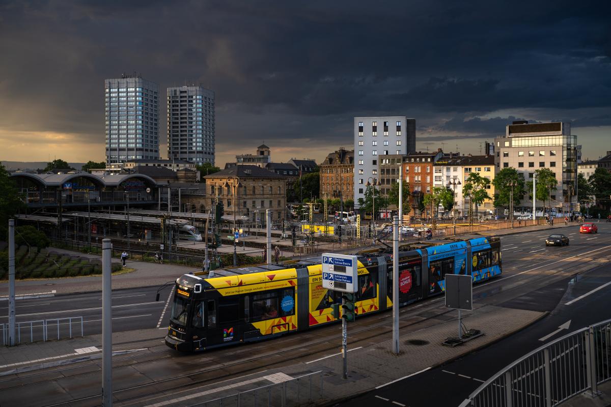 Straßenbahn auf der Alicenbrücke